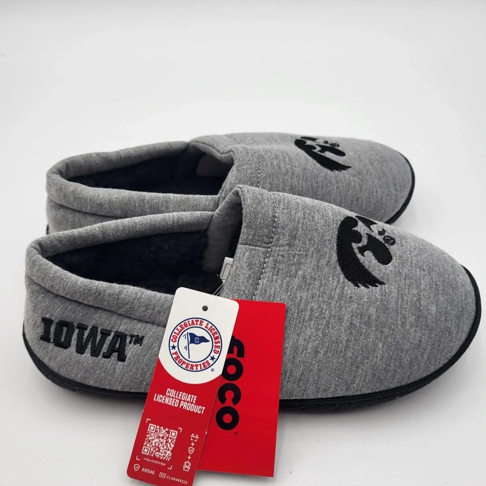 Iowa Hawkeyes Sweatshirt Sherpa Moccasin Slippers FOCO Mens Small 7-8 Women 9-10